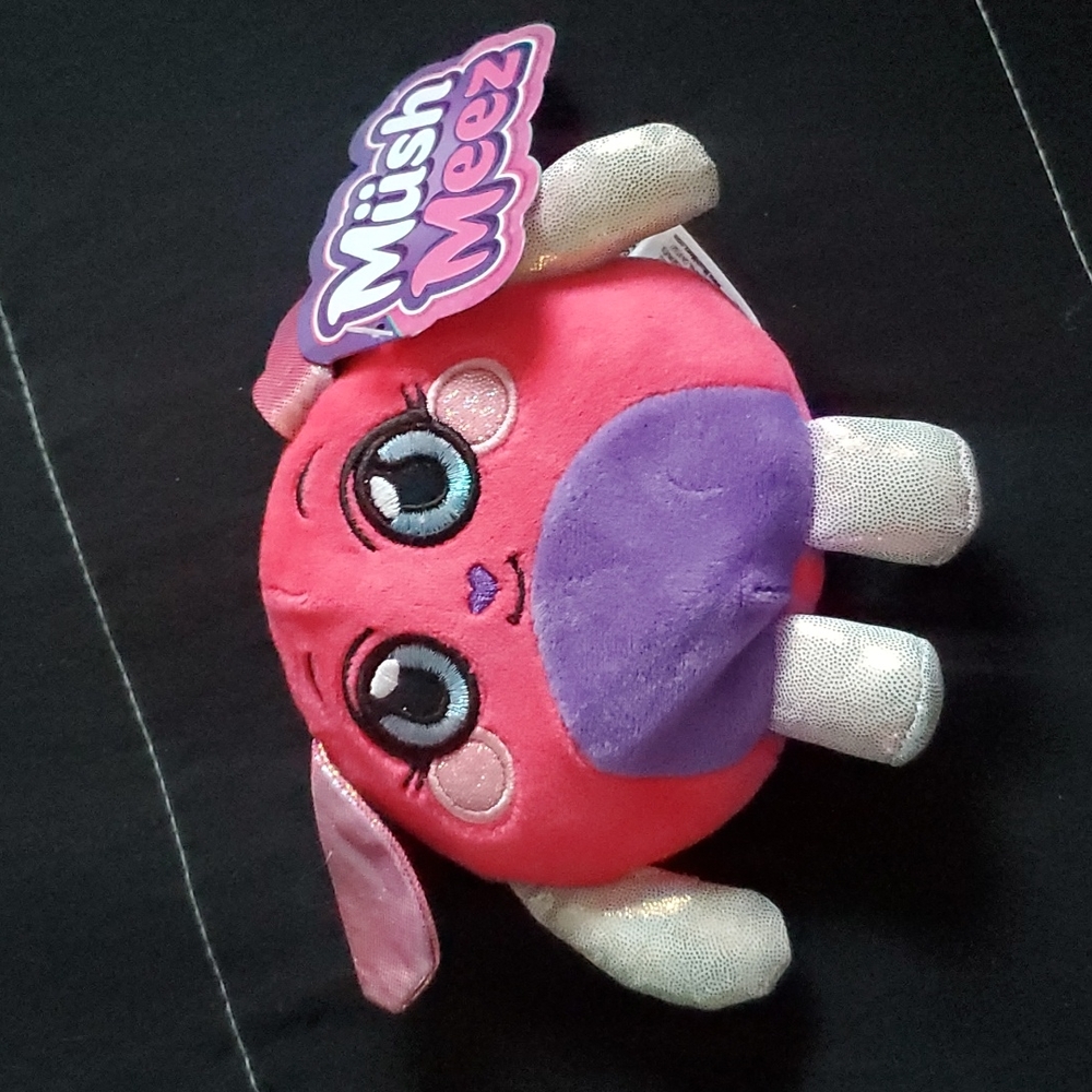 Mush meez squeeze squishy plush. New with tags